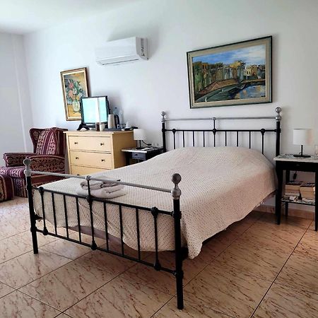 Μοναδικό Δωμάτιο Limassol Exterior foto